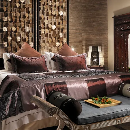Royal Garden Villas, Luxury Otel