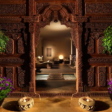 호텔 Royal Garden Villas, Luxury