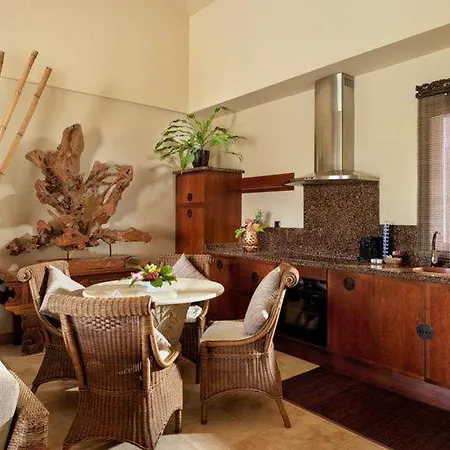 فندق Royal Garden Villas, Luxury أذيخي