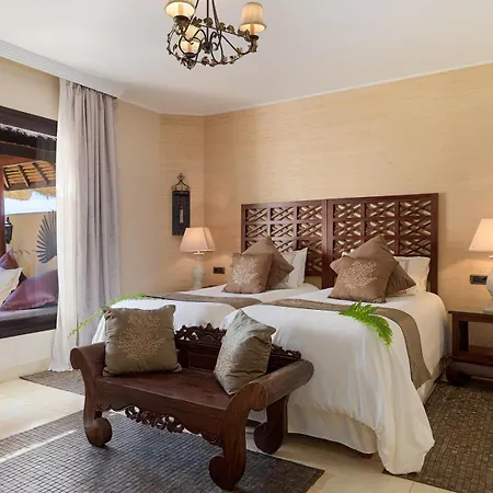 Royal Garden Villas, Luxury 5* 아데제
