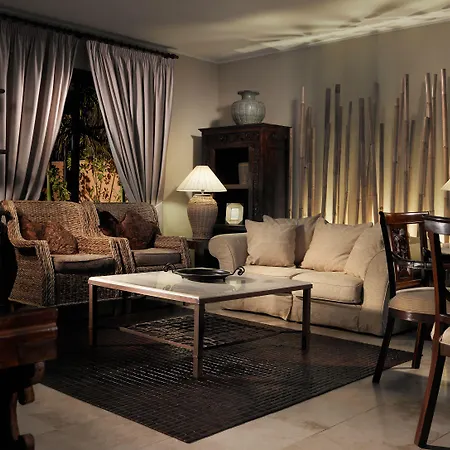 Royal Garden Villas, Luxury Hotel