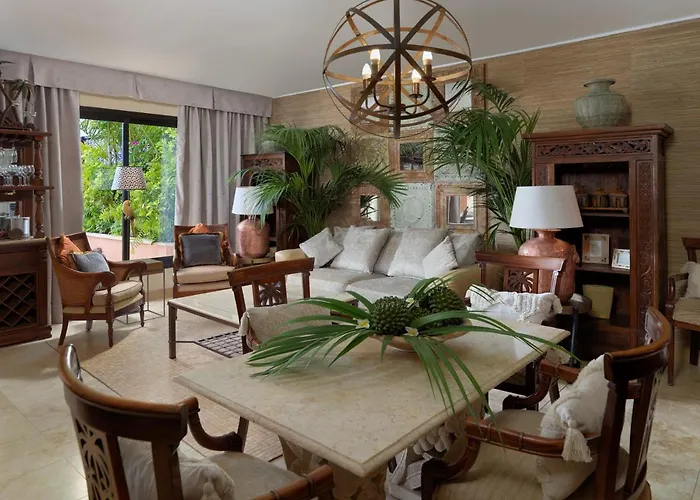 Royal Garden Villas, Luxury