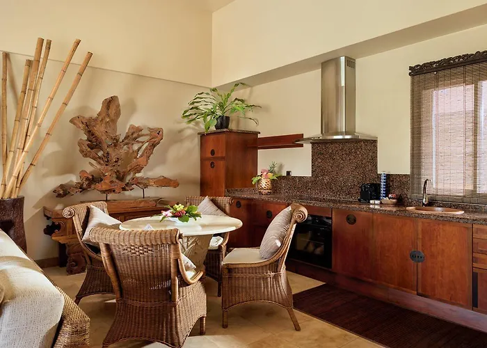 Hotel Royal Garden Villas, Luxury