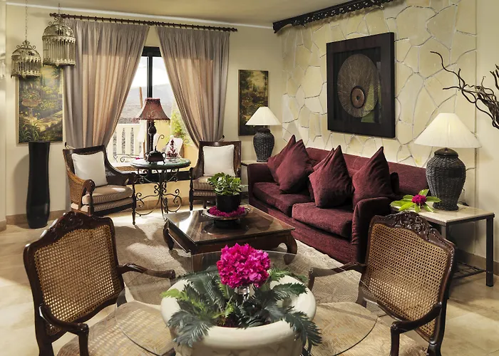 Royal Garden Villas, Luxury